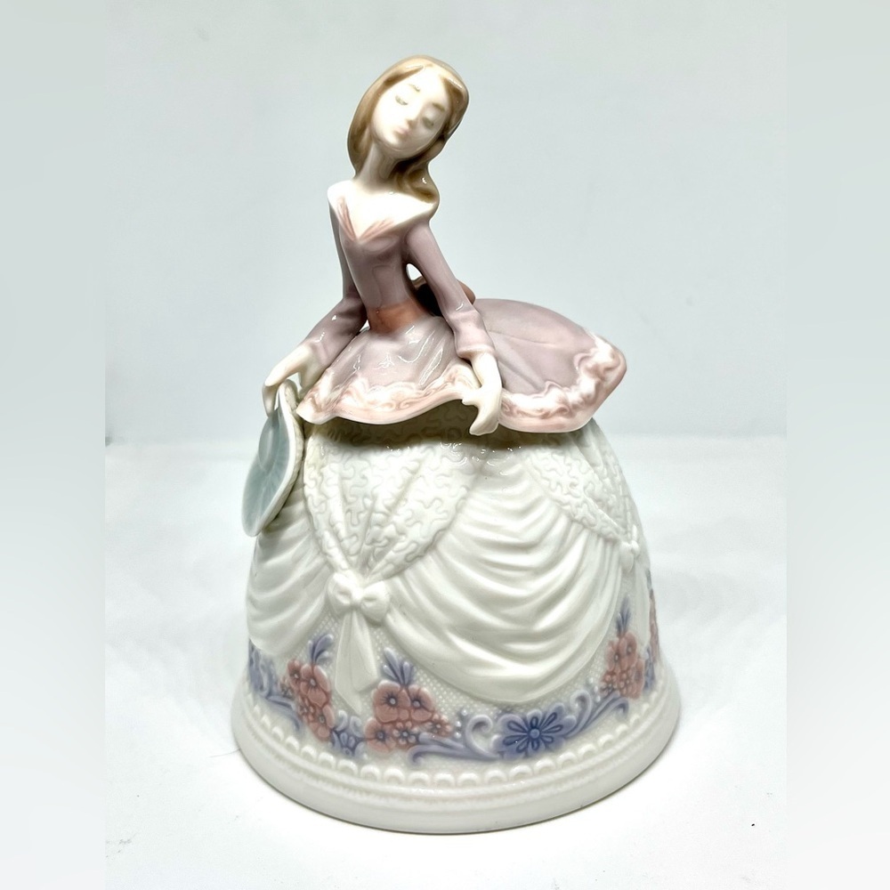 Lladro Sounds of Summer Bell